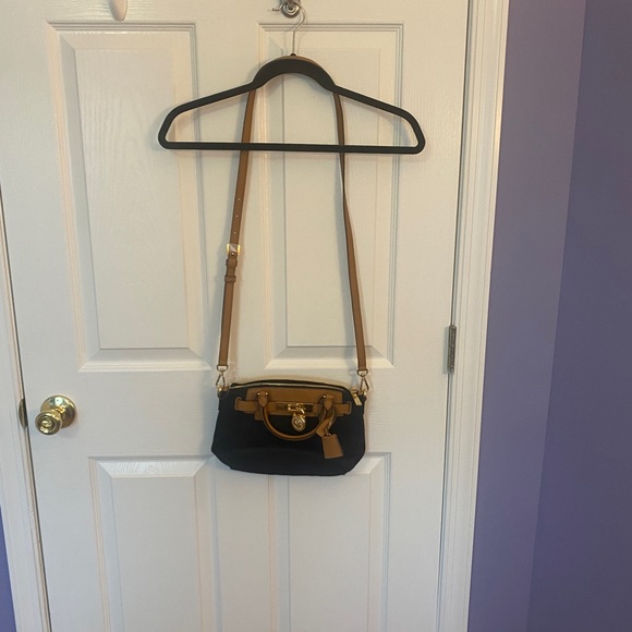 NWT Michael kors navy blue cross body and purse - Picture 3 of 6